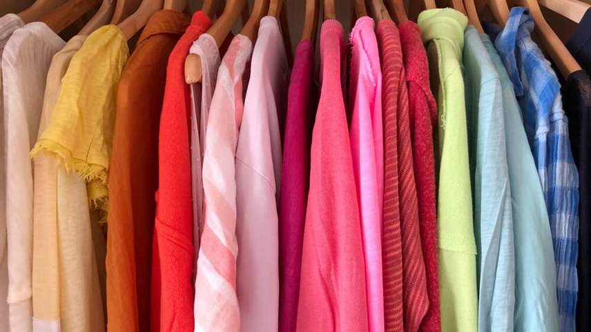 How to remove stains from coloured shirts