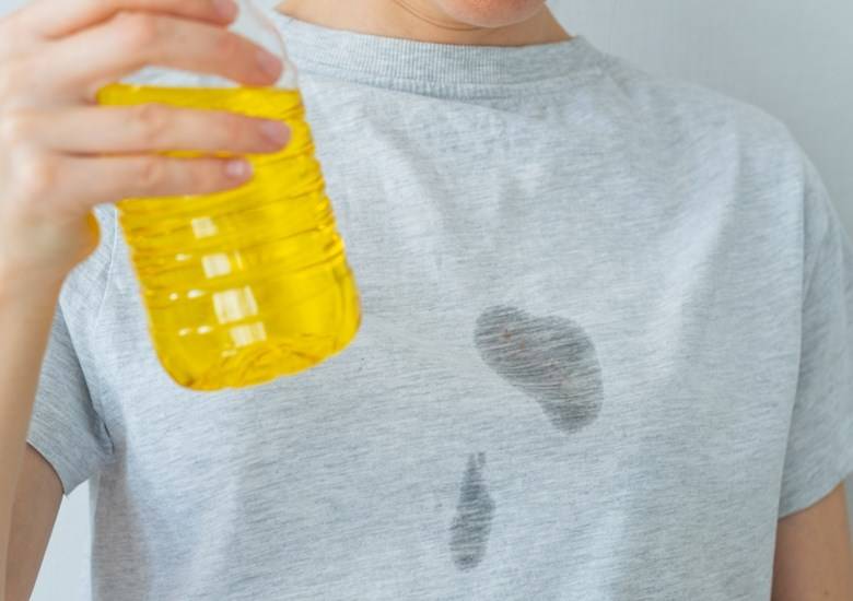 How to get grease stains out of clothes